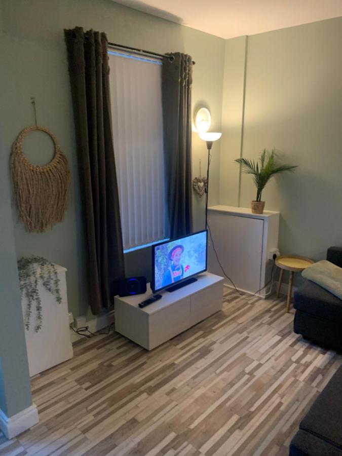 2 Bedroom Cheerful House Close To City Center Belfast Exteriör bild