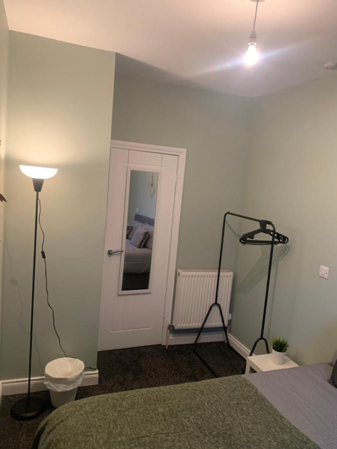 2 Bedroom Cheerful House Close To City Center Belfast Exteriör bild