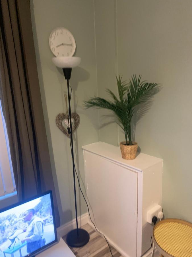 2 Bedroom Cheerful House Close To City Center Belfast Exteriör bild